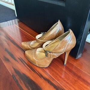 Qupid Tan Women's Heels
